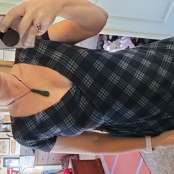 STUNNING SO TARTAN PLAID WRAP DRESS - Picture 4 of 10